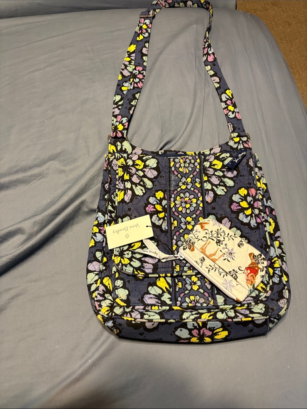 Vera Bradley Navy Floral Quilted Crossbody Bag wot new adjustable strap
